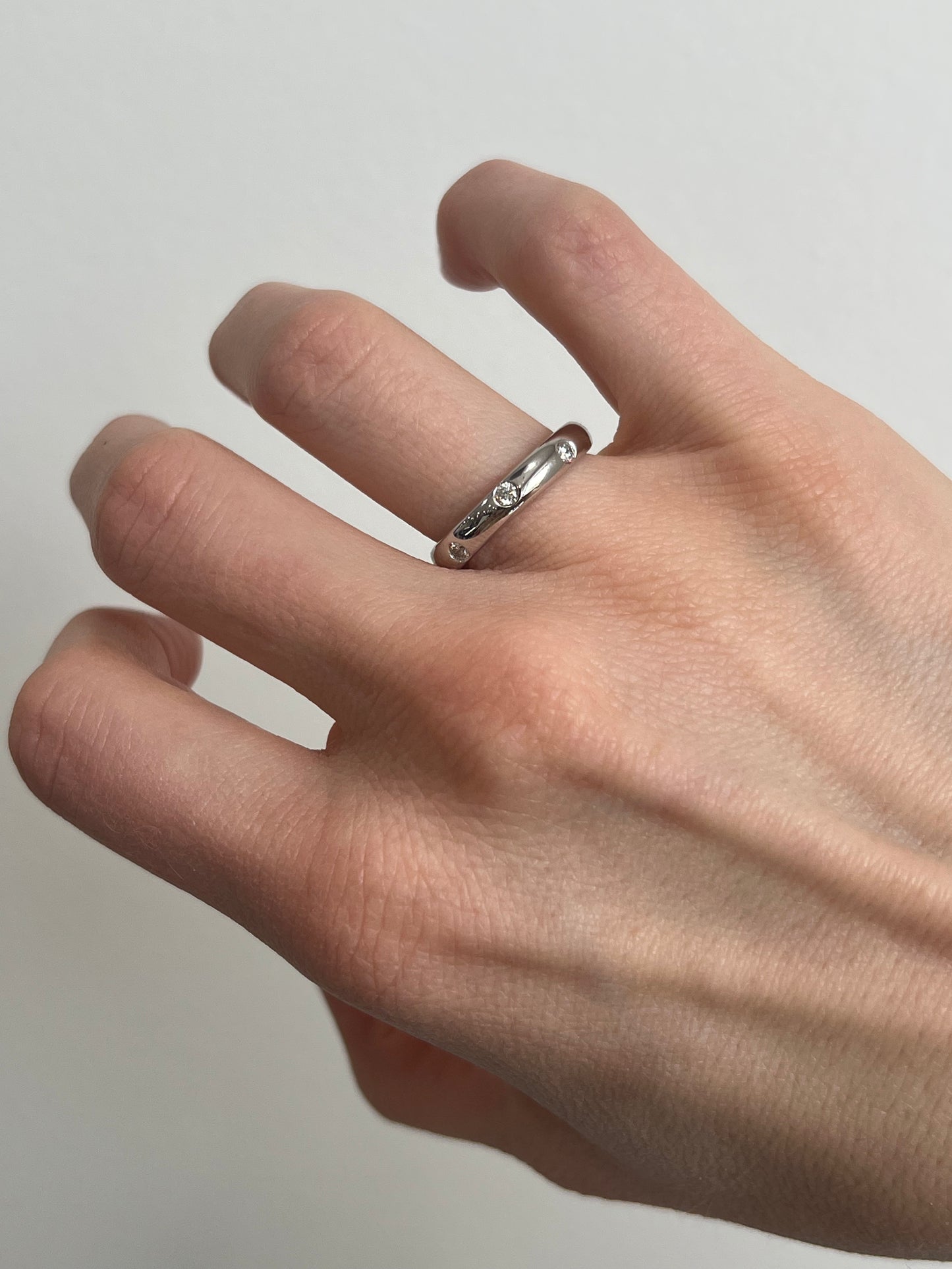 Scattered Diamond Band
