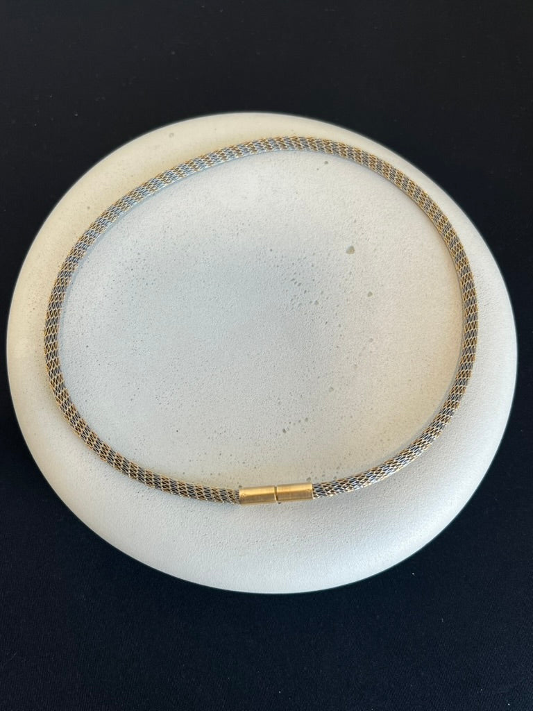 18kt Gold Mesh Collar