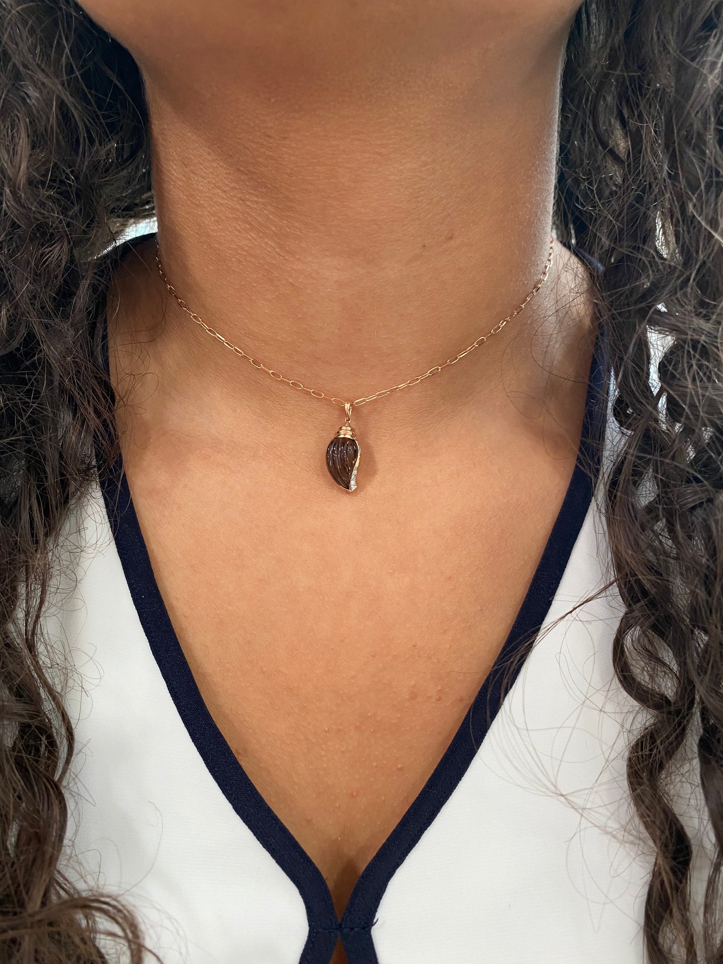 Quartz Shell Rose Gold Pendant