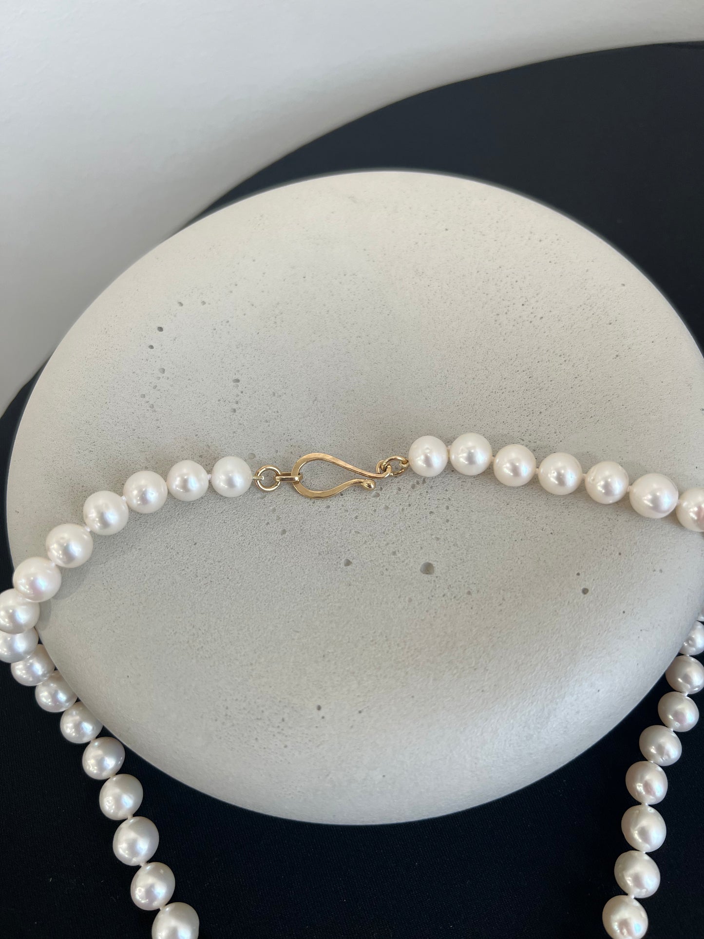 Freshwater Pearls with Blue Sapphire Roundels