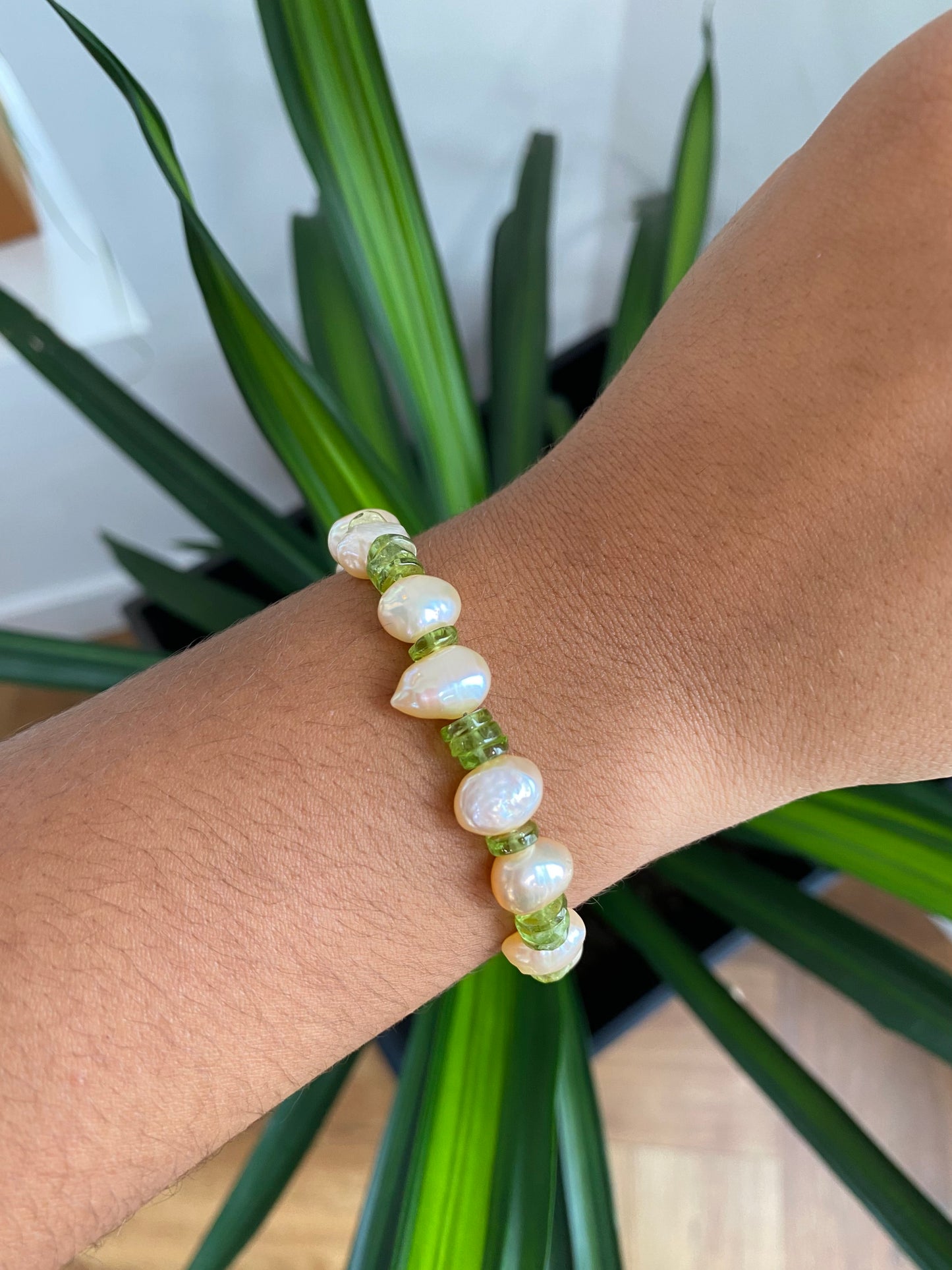 Pearl and Peridot Beaded Bracelet