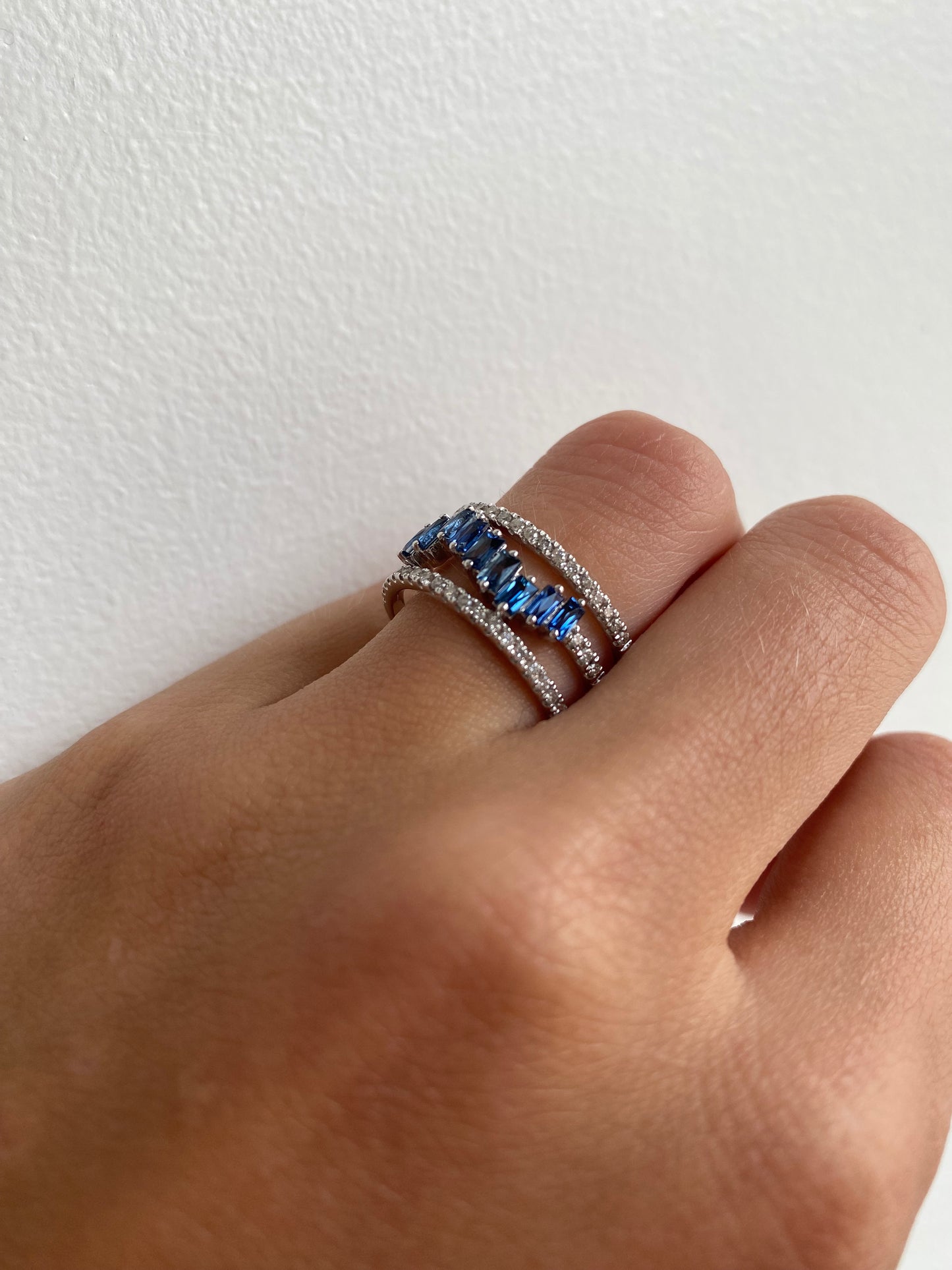 Sapphire Scattered Cigar Band
