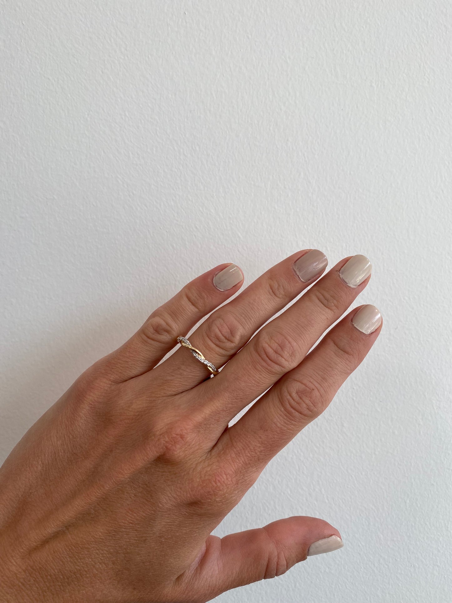Diamond Gold Twist Band