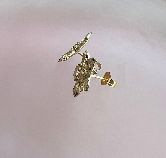 Flower Filigree Cut Out Gold Earrings