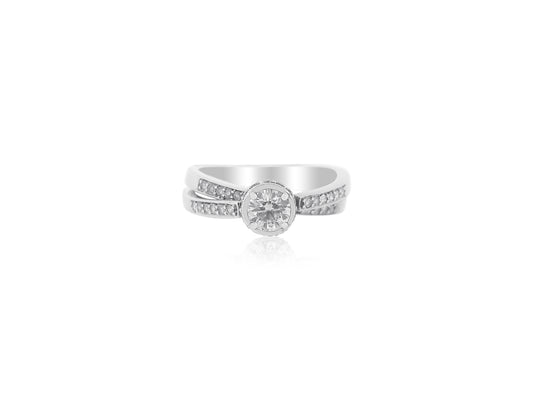 Diamond Criss Cross Ring