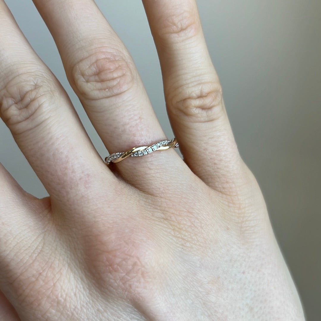 Diamond Gold Twist Band