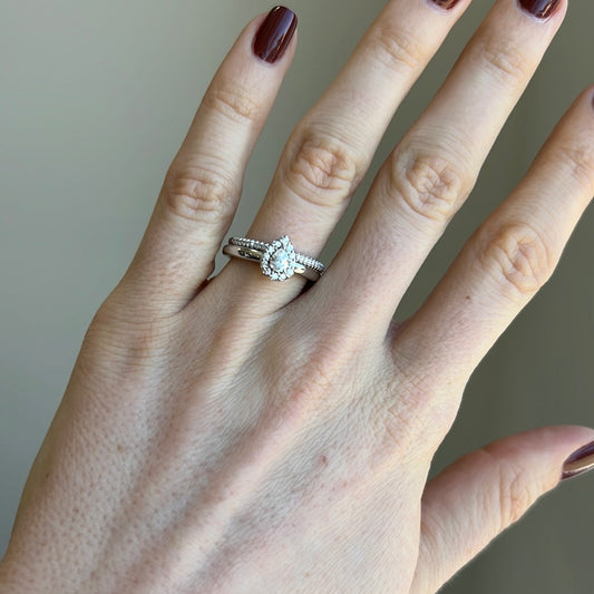 Pear Diamond Halo Engagement Set