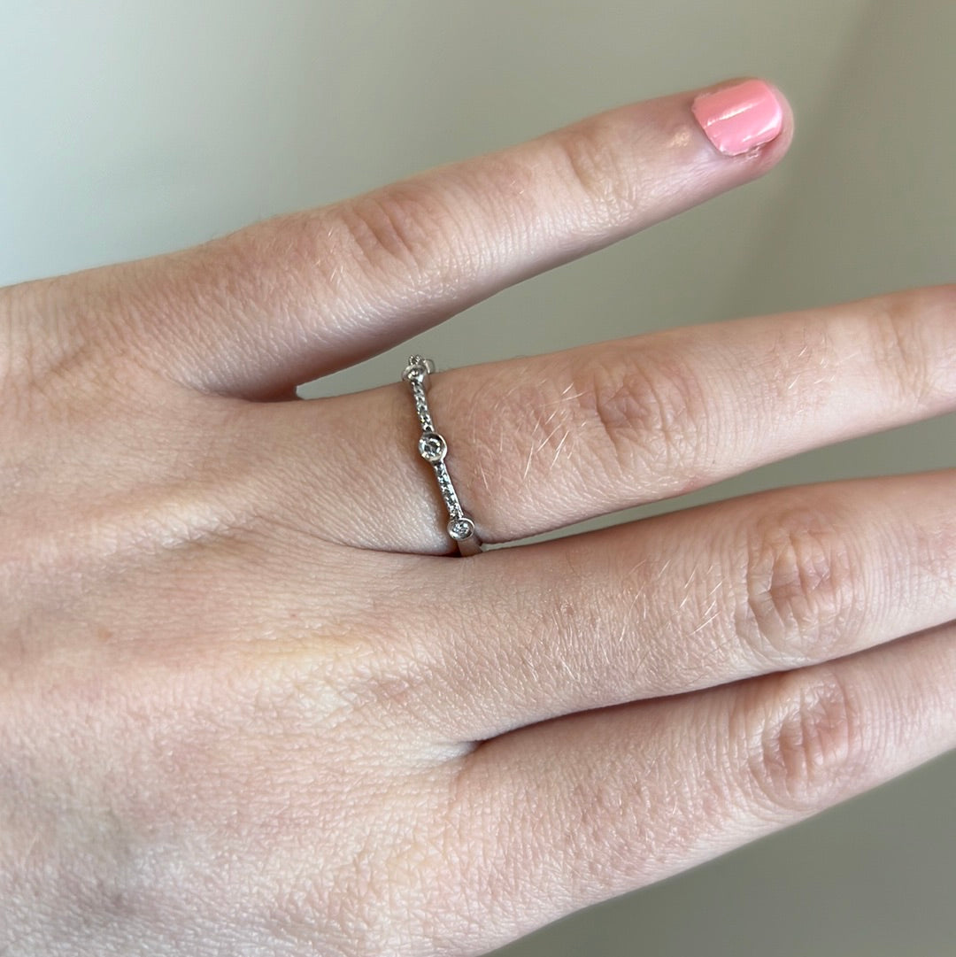 Diamond Bezel Alternating Band