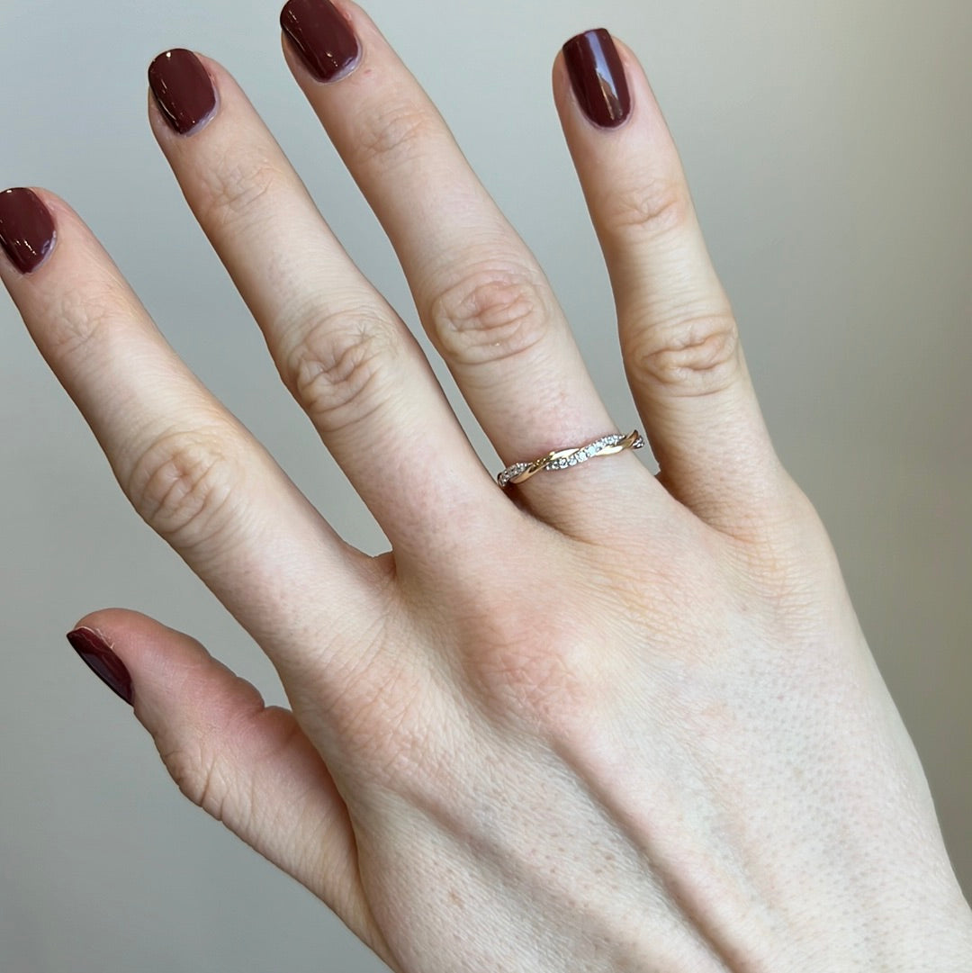 Diamond Gold Twist Band