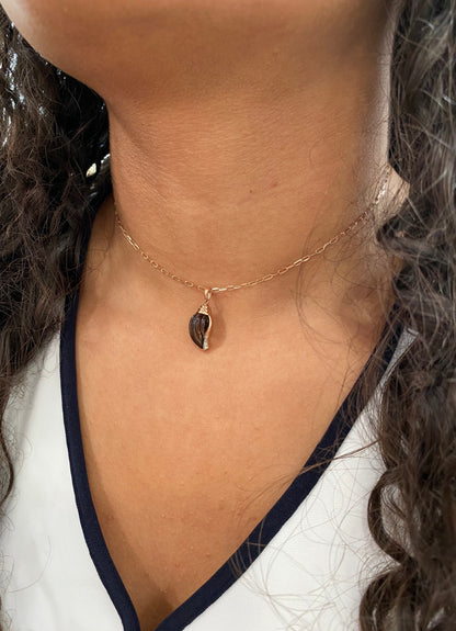 Quartz Shell Rose Gold Pendant