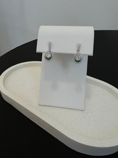 Diamond and Emerald Mosaic Drops
