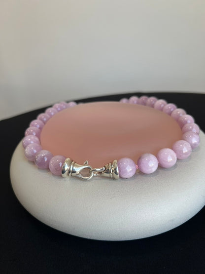14 mm Kunzite on Silk
