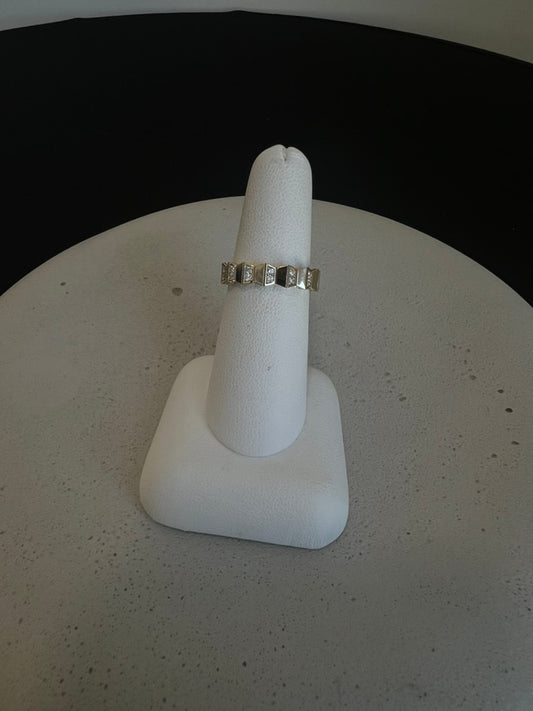 Diamond Chevron Band