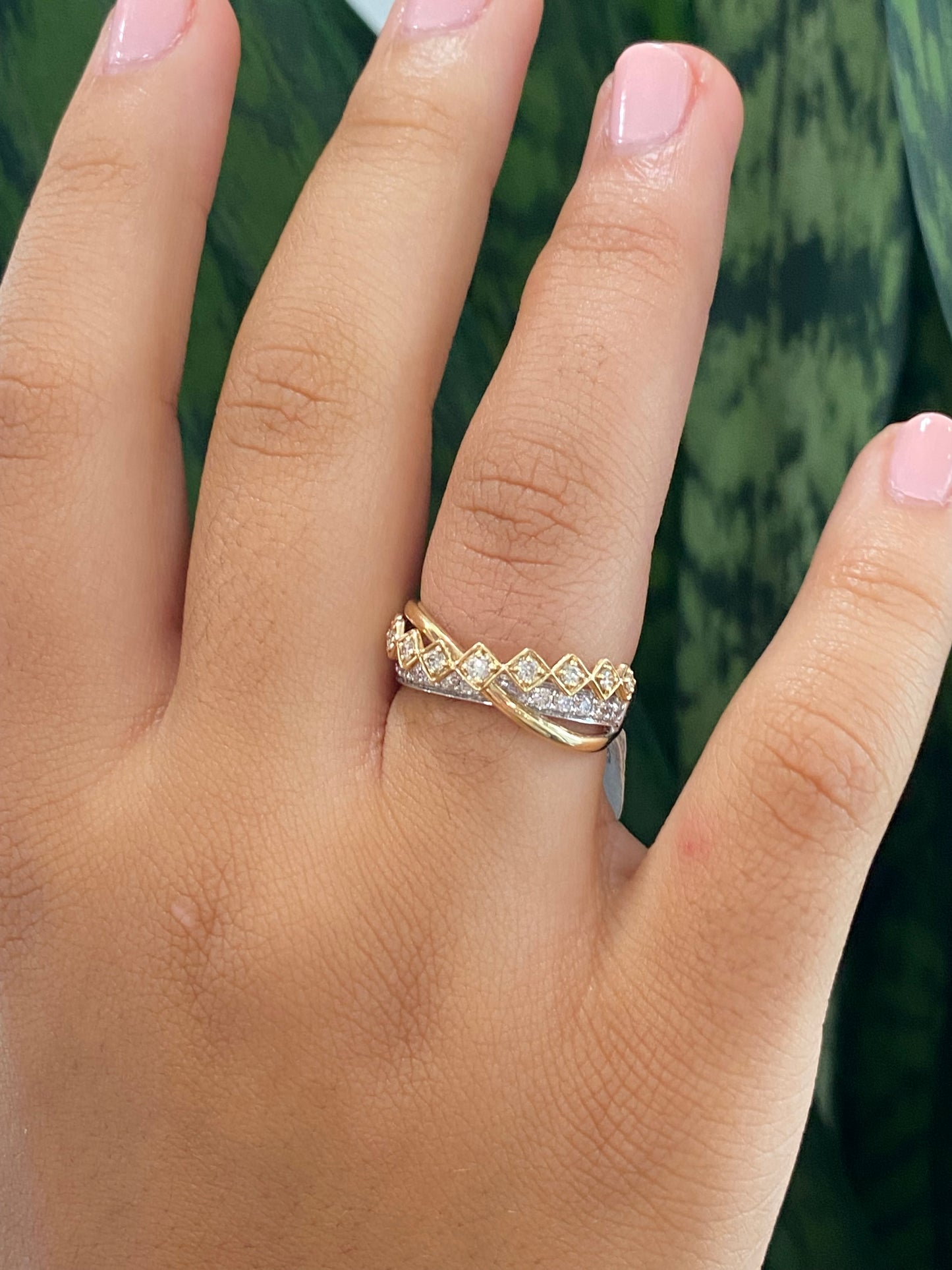 Yellow and White Overpass Ring