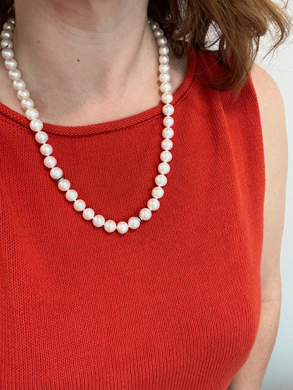 Freshwater Pearls with Blue Sapphire Roundels