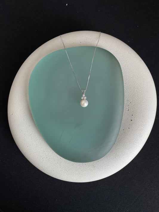 Freshwater Pearl and Lab Diamond Pendant