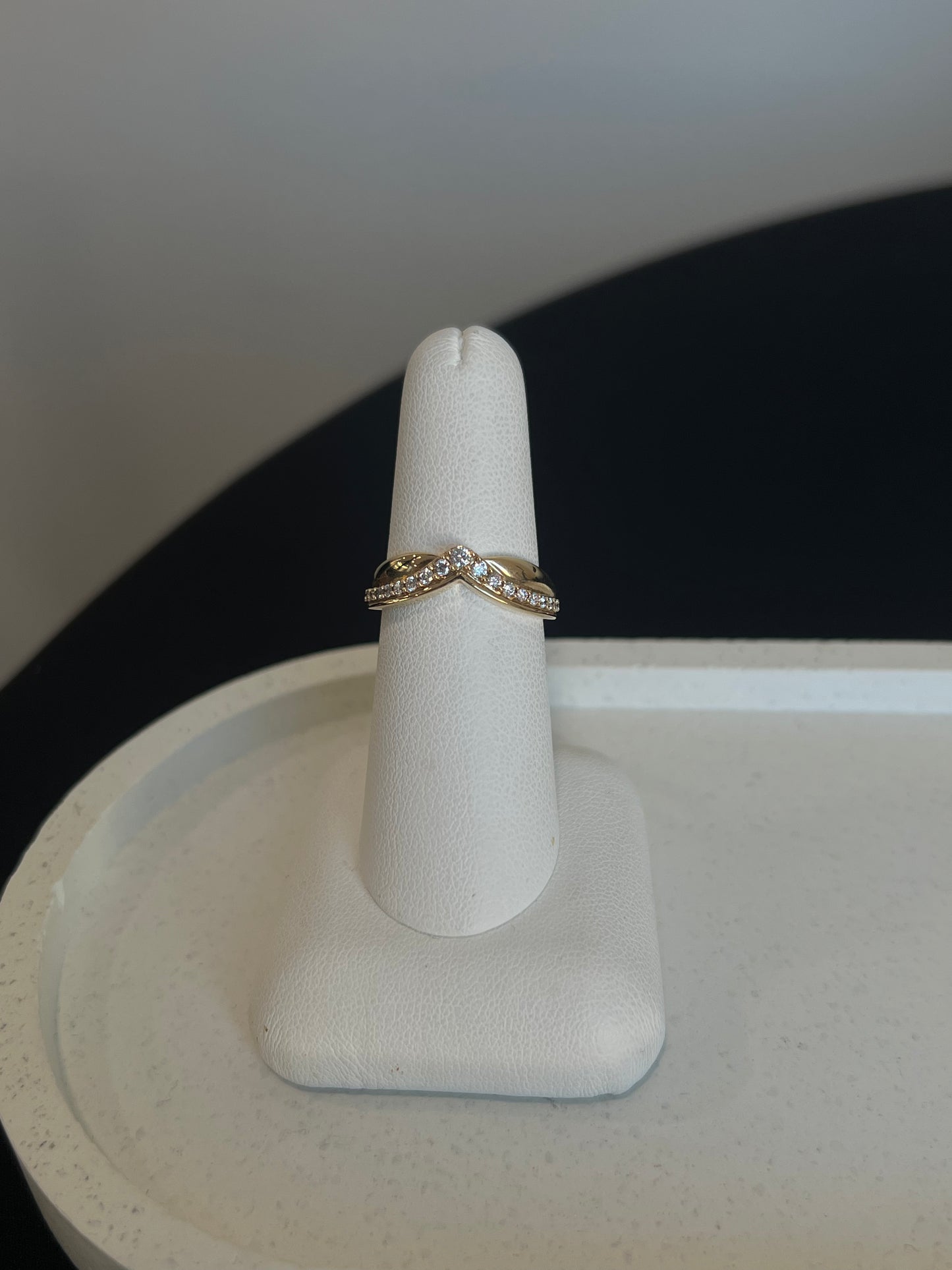 Diamond Chevron Band