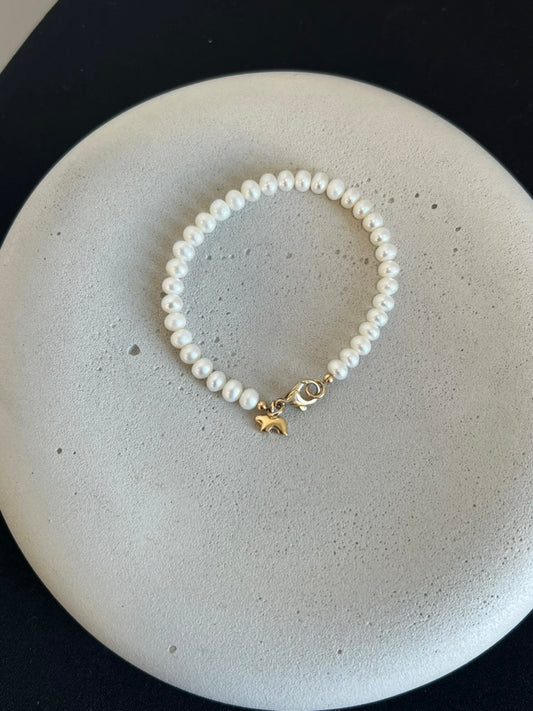 The Golden Bear - Freshwater Pearl Bracelet