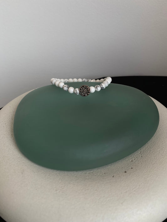 Howlite beaded bracelet