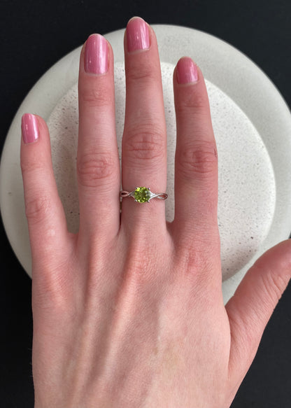 Peridot White Gold Ring