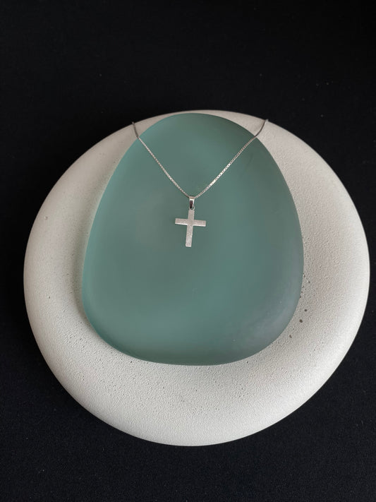 Silver box chain with cross