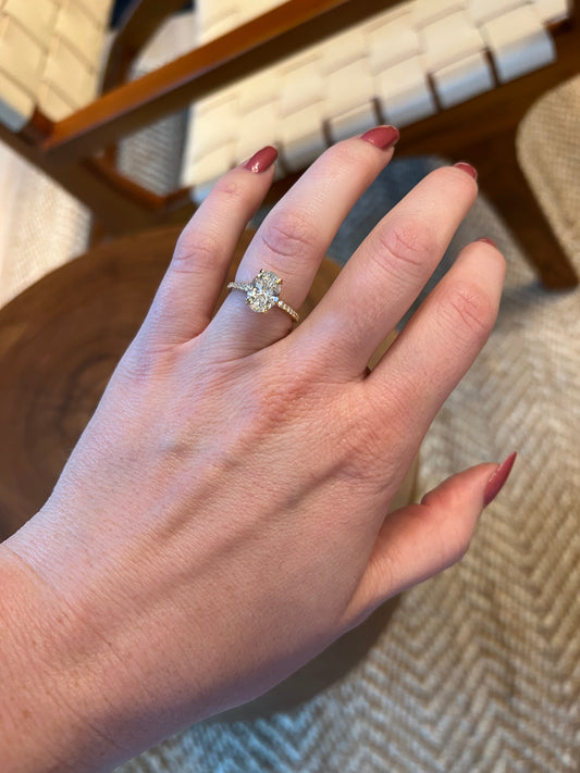 Stunning 2 carat oval engagement ring