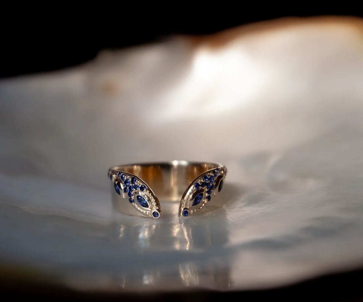 Edoria Ring in Blue Sapphire