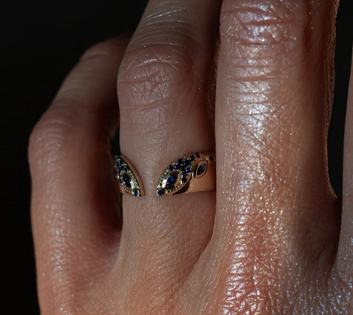 Edoria Ring in Blue Sapphire