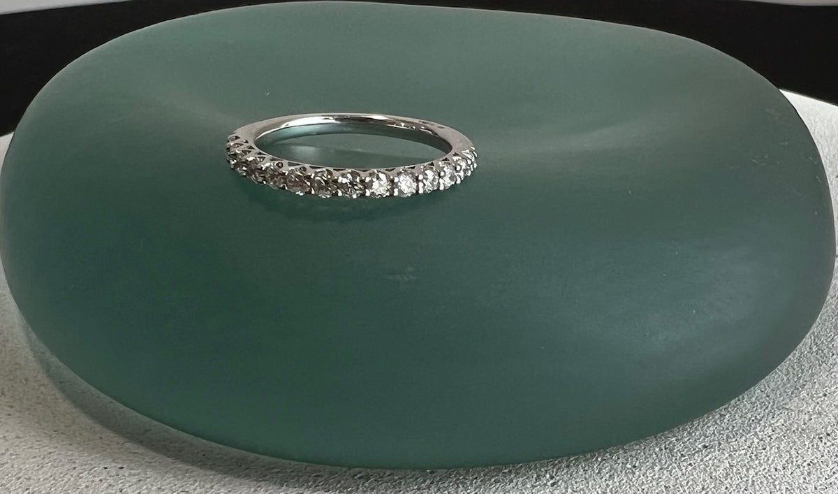 Natural Diamond Narrow Band