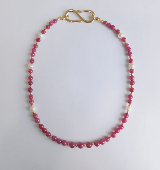 Gorgeous Ruby Pearl Gold Necklace