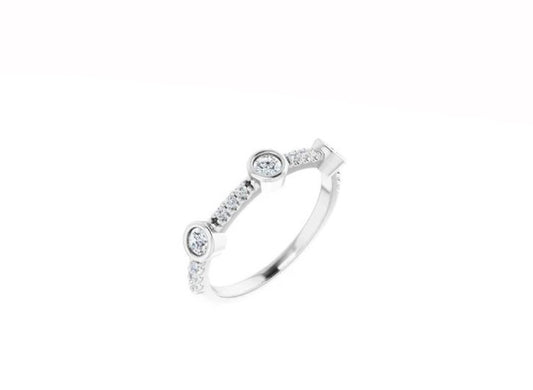 Diamond Bezel Alternating Band