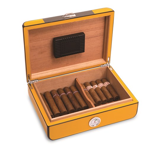 Cigar Humidor in Lacquered Wood