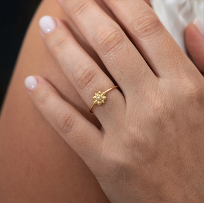 Dainty Gold Flower Stud Earrings